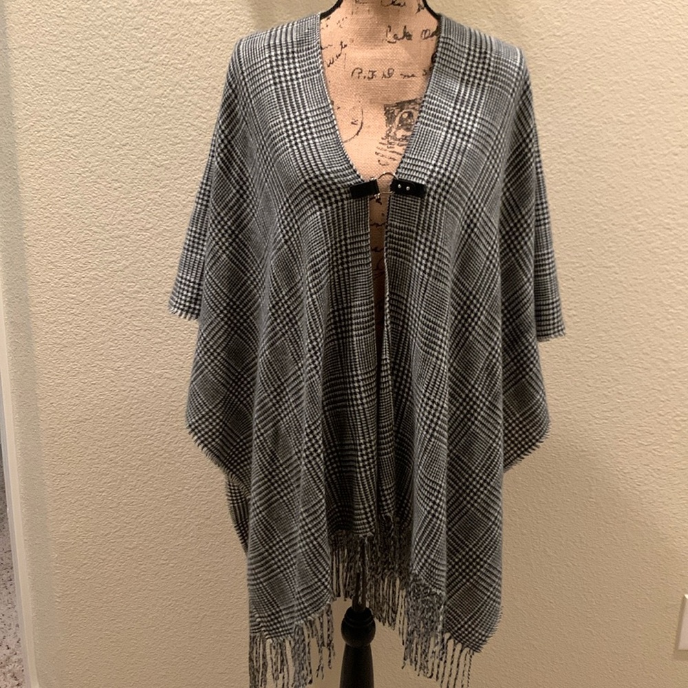 Women's Marcus Adler New York Plaid Poncho with Fringe Detail